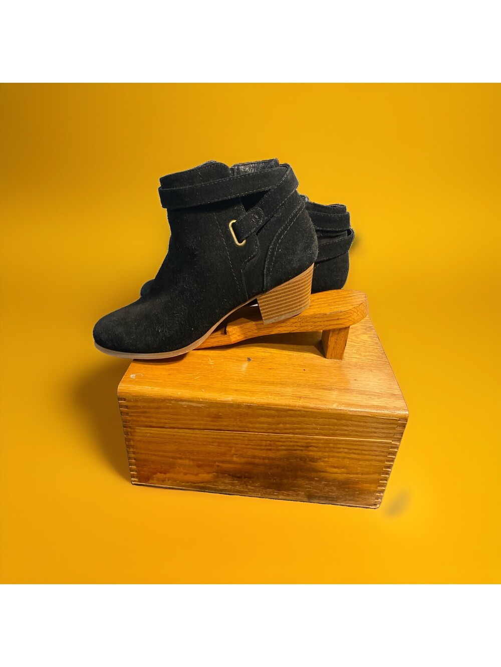 Giani Bernini  Black Suede Leather Ankle Boot Side Zipper Buckle 8.5M Olesia